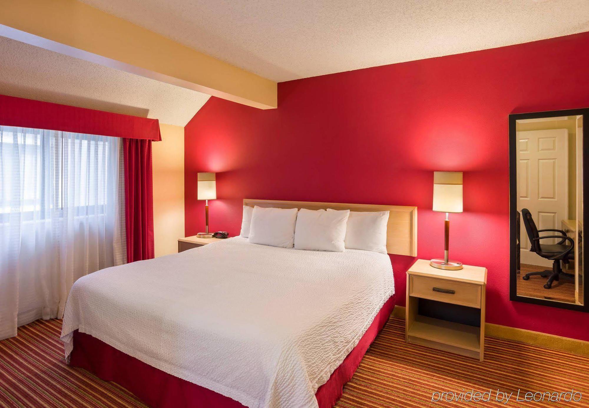 Residence Inn St. Petersburg クリアウォーター エクステリア 写真
