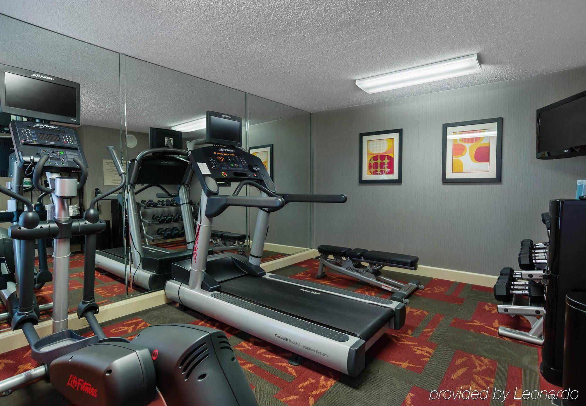 Residence Inn St. Petersburg クリアウォーター エクステリア 写真