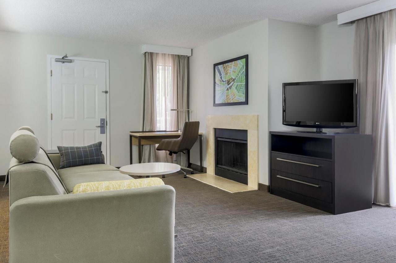 Residence Inn St. Petersburg クリアウォーター エクステリア 写真