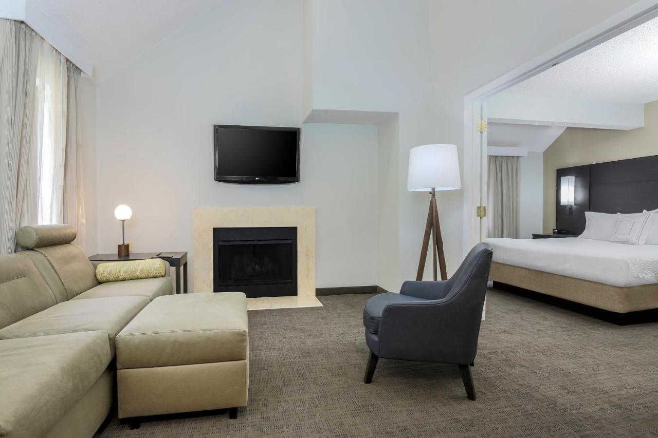 Residence Inn St. Petersburg クリアウォーター エクステリア 写真