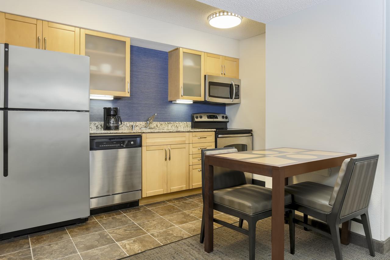 Residence Inn St. Petersburg クリアウォーター エクステリア 写真