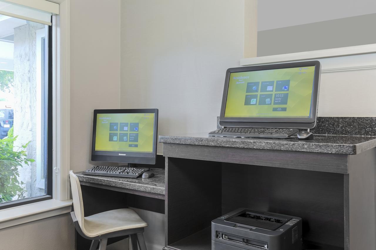 Residence Inn St. Petersburg クリアウォーター エクステリア 写真