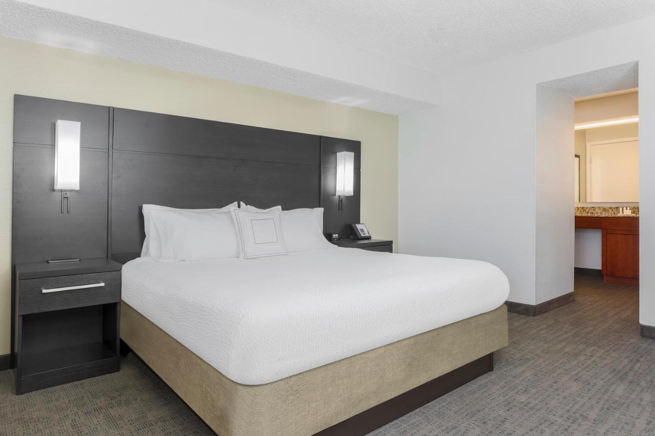 Residence Inn St. Petersburg クリアウォーター エクステリア 写真