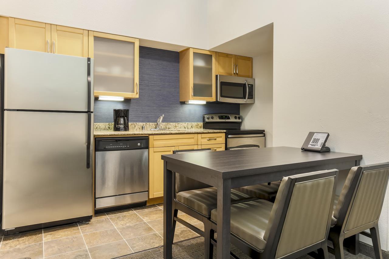 Residence Inn St. Petersburg クリアウォーター エクステリア 写真