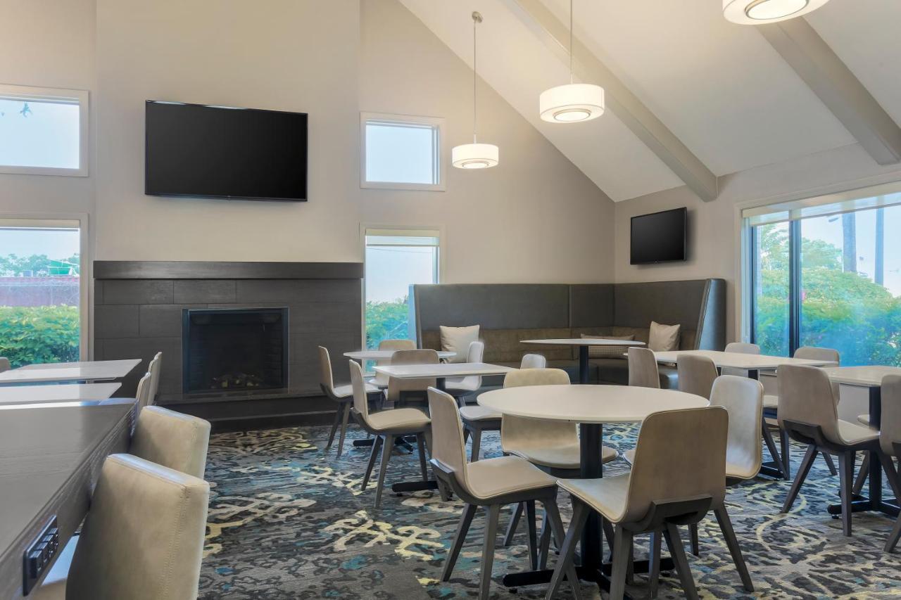 Residence Inn St. Petersburg クリアウォーター エクステリア 写真