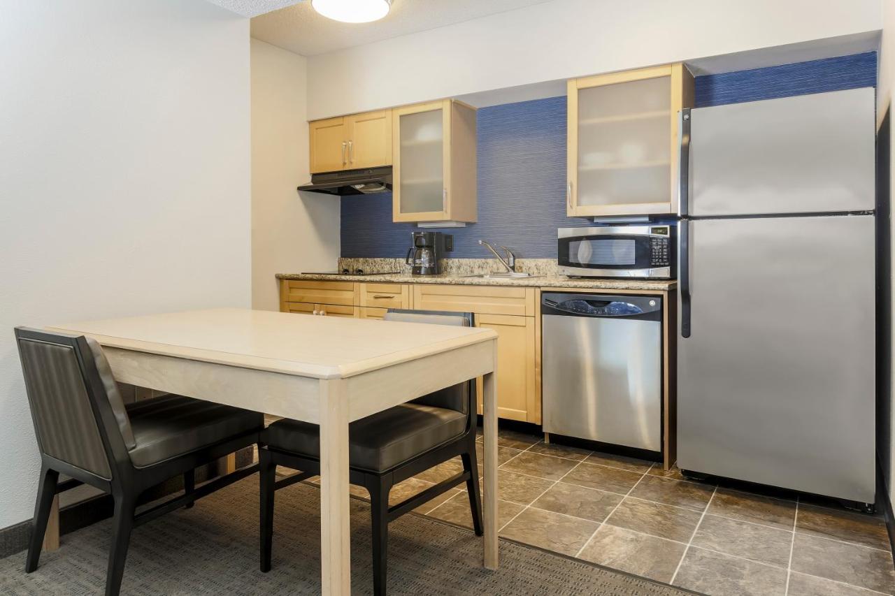 Residence Inn St. Petersburg クリアウォーター エクステリア 写真