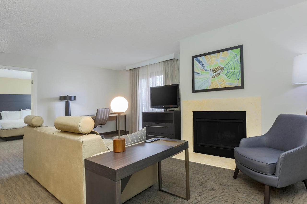 Residence Inn St. Petersburg クリアウォーター エクステリア 写真